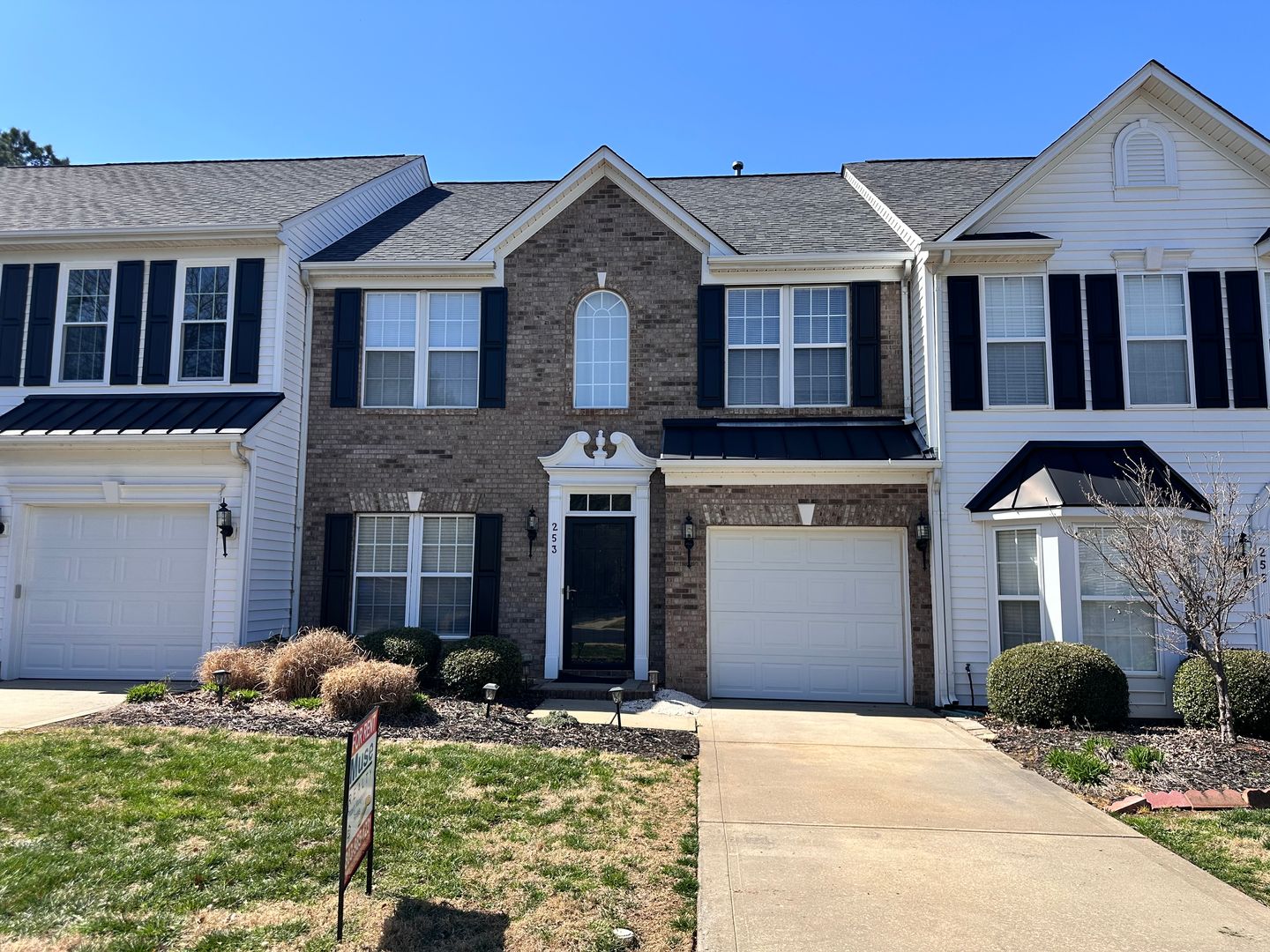 Rock Hill House: 253 Horizon Circle