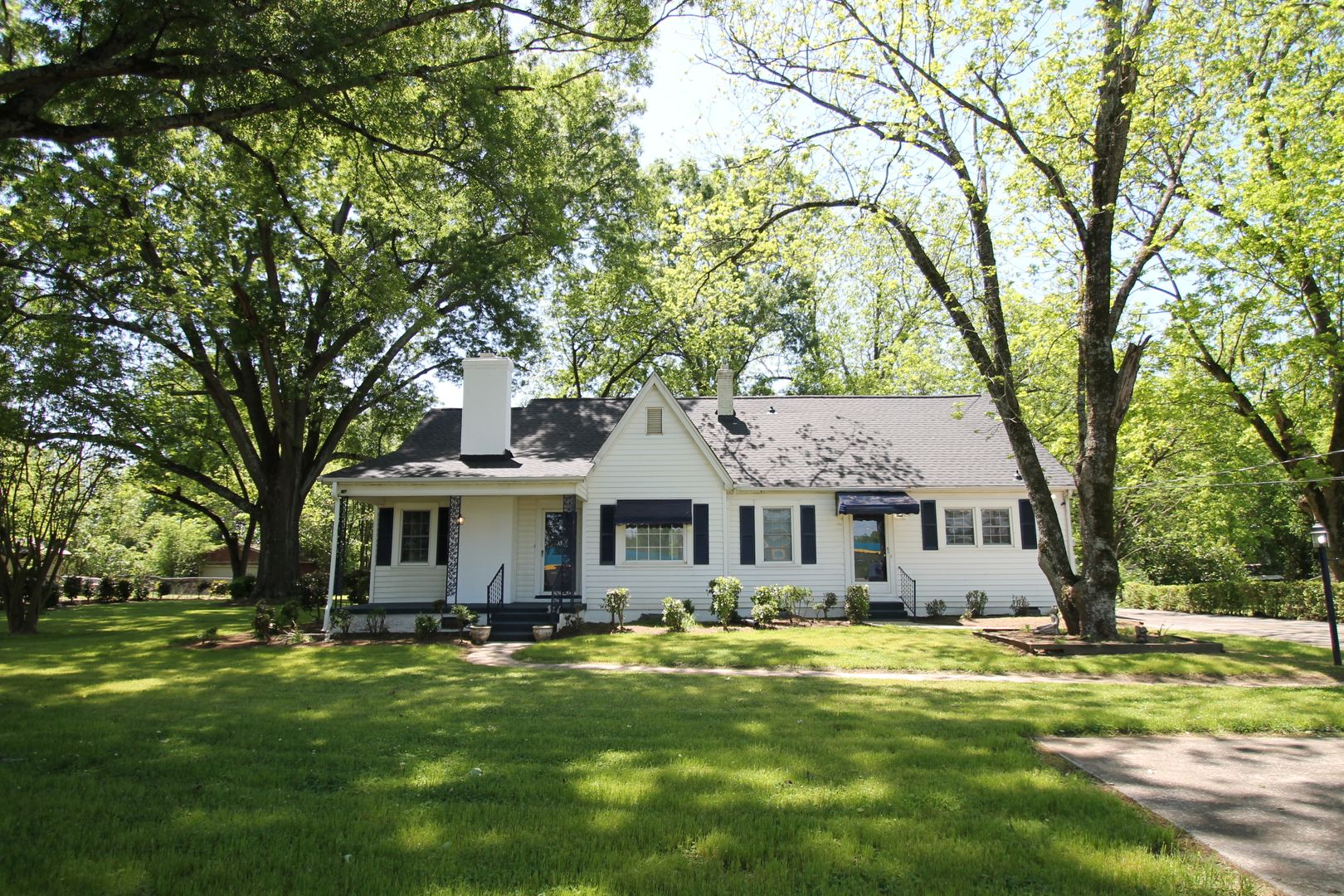 Rock Hill House: 1004 S. Anderson Road