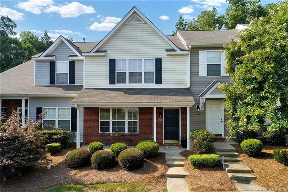 Rock Hill House: 1515 Maypine Commons Way