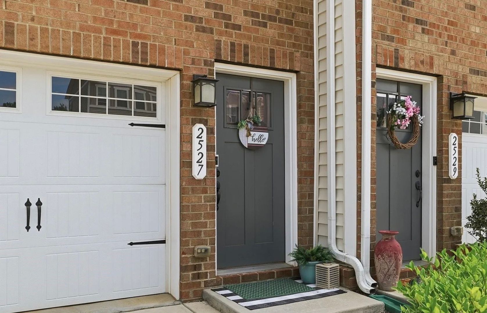 Grantham Place Drive 2527 3 of 12