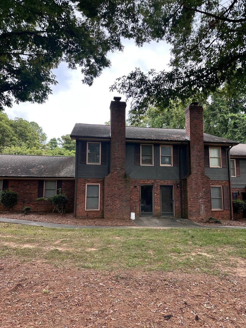 Rock Hill House: 1644 India Hook Road