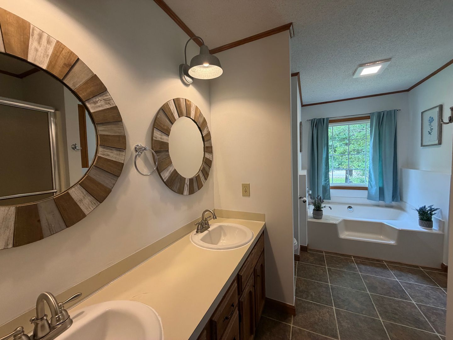 Hickory Grove Road 5126 15 of 21