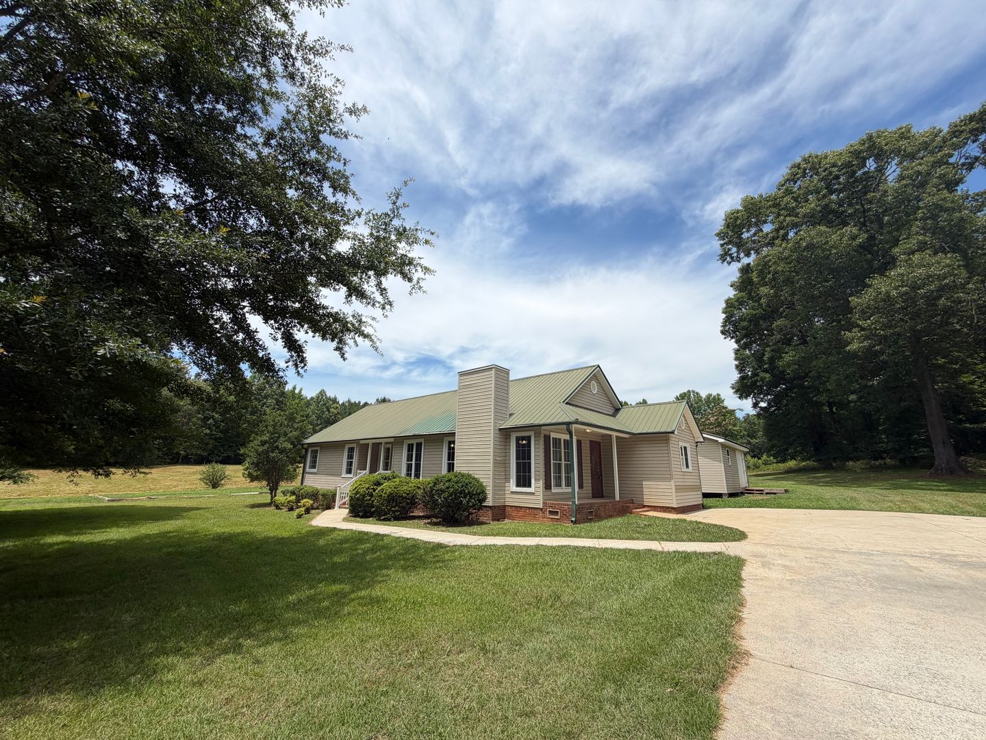 Hickory Grove Road 5126 3 of 12