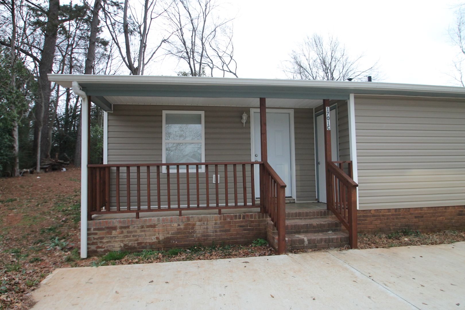 Lancaster House: 1701 Springdale Road Unit C