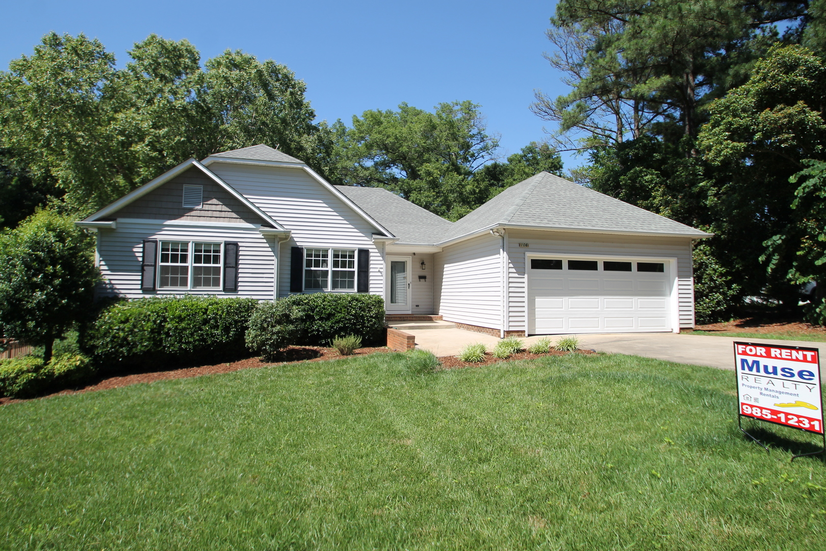 Fort Mill House: 106 W Elliott Street