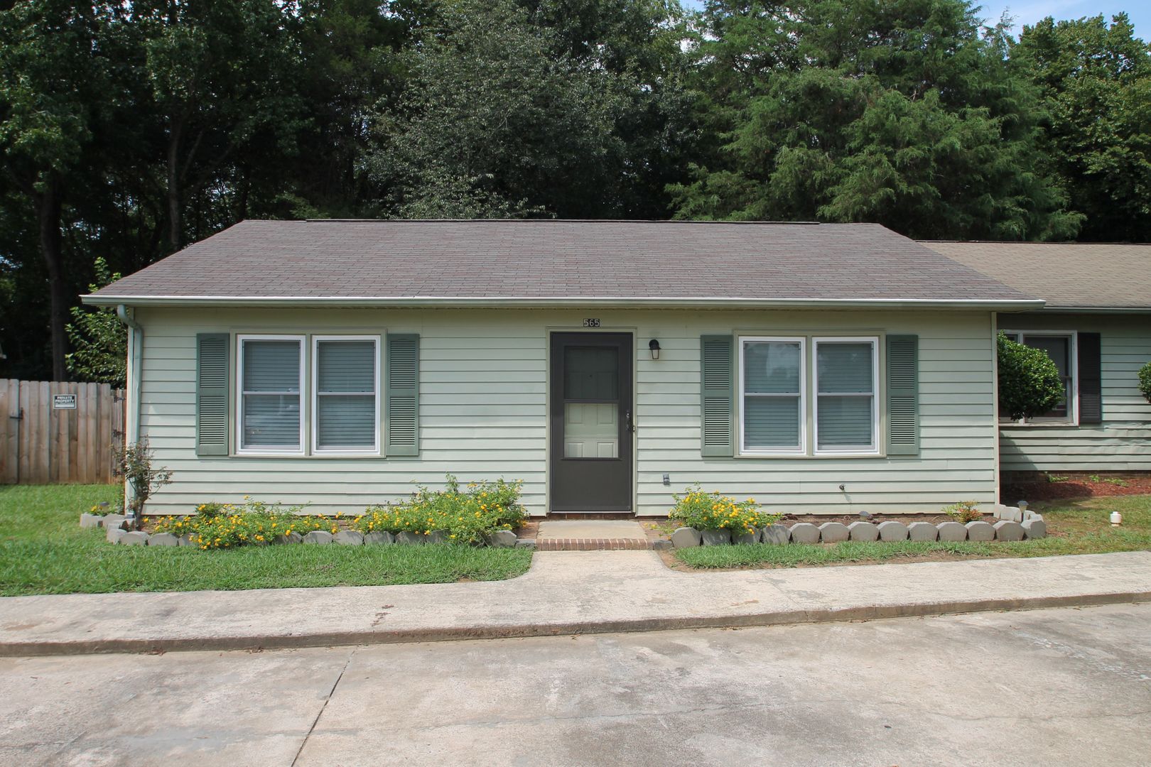 Rock Hill House: 565 Cedarvilla Drive