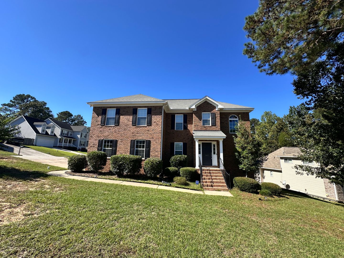 Columbia House: 307 Wintergreen Road