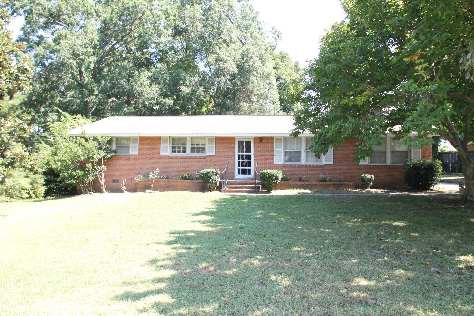 Rock Hill House: 1148 Ebinport Road