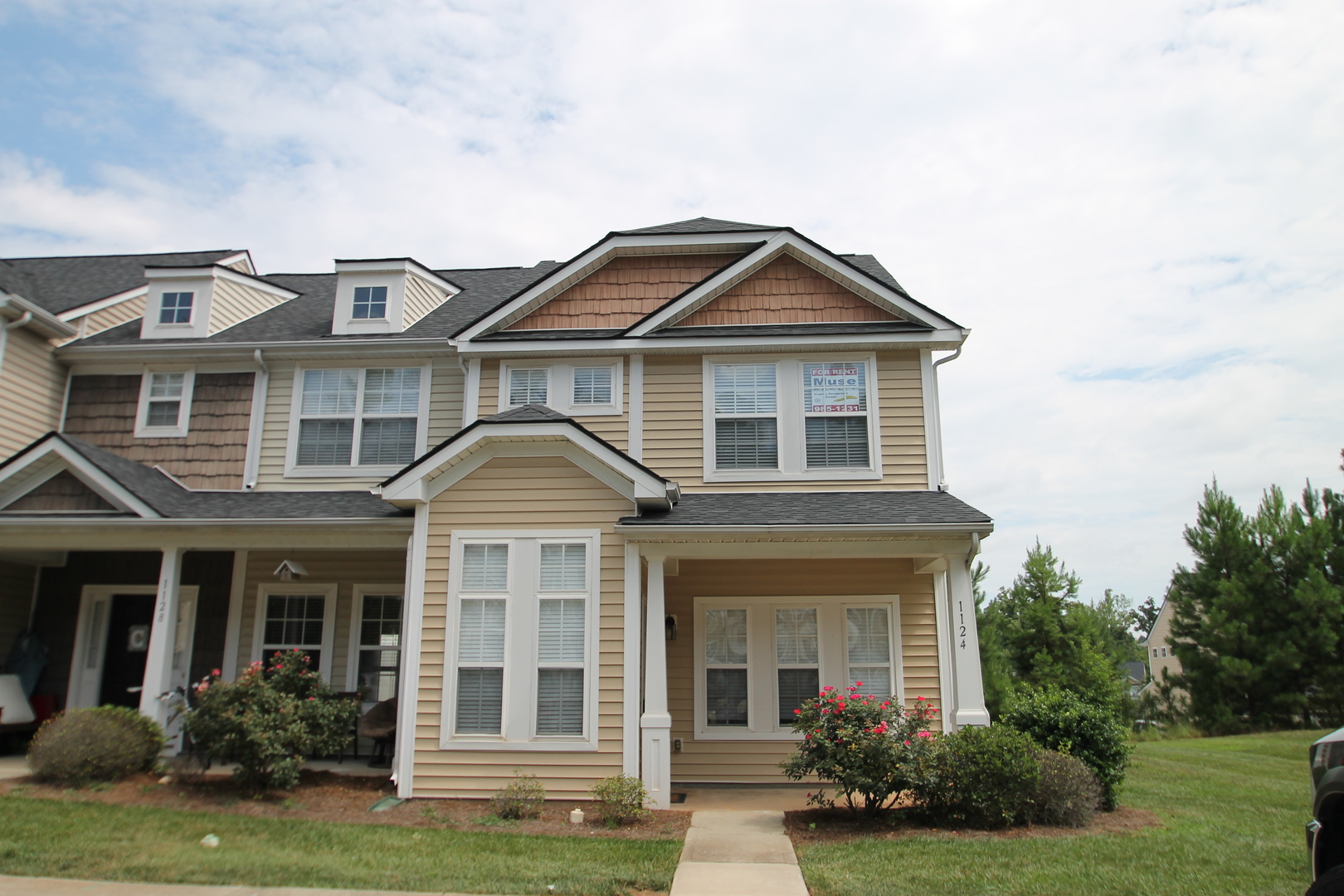 Rock Hill House: 1124 Constitution Park Blvd