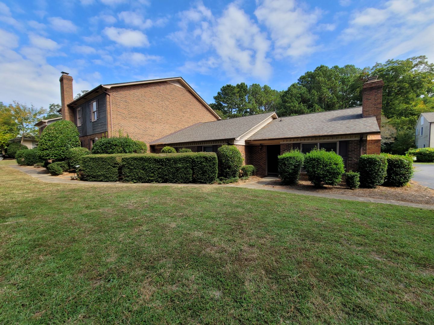 Rock Hill House: 1650 India Hook Road