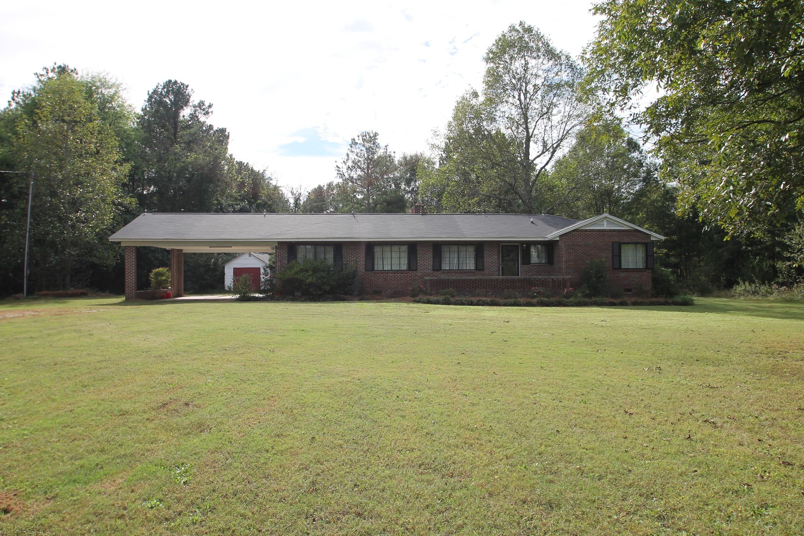 Chester House: 2845 Blaney Road