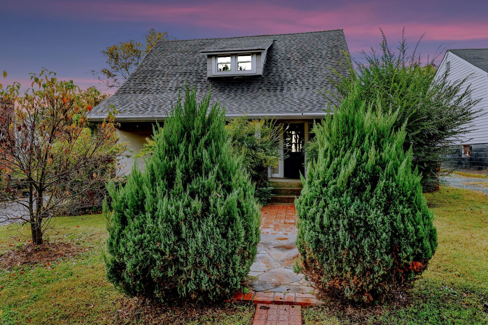 Nashville House: 330 Pullen Ave