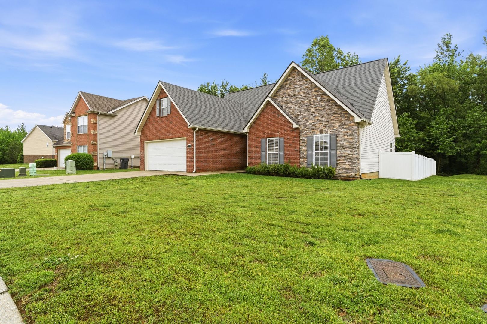 Pleasant View House: 572 Preakness Ci Pleasant View, TN 37146