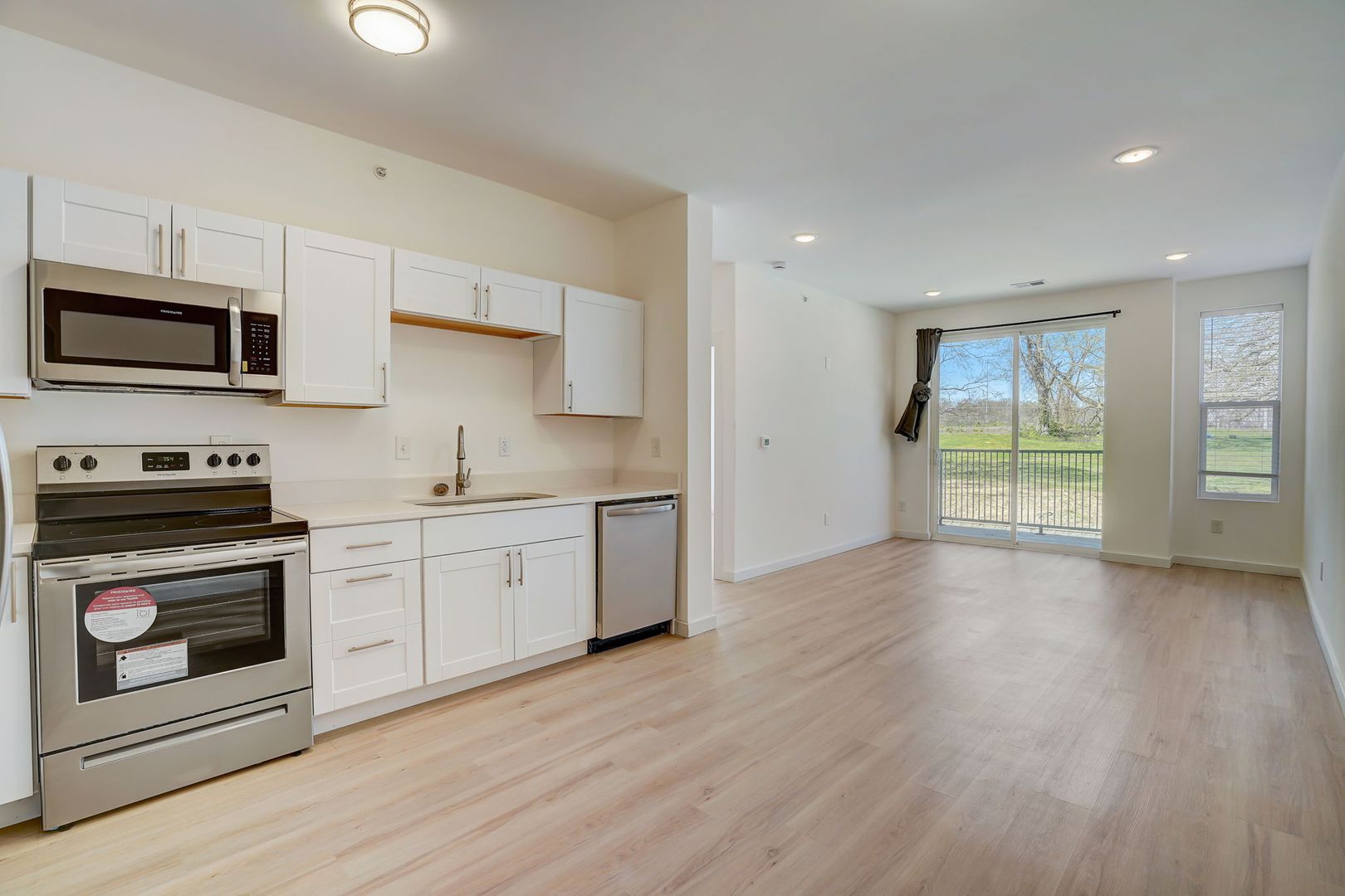 Madison Apartment: 125 Liberty Lane