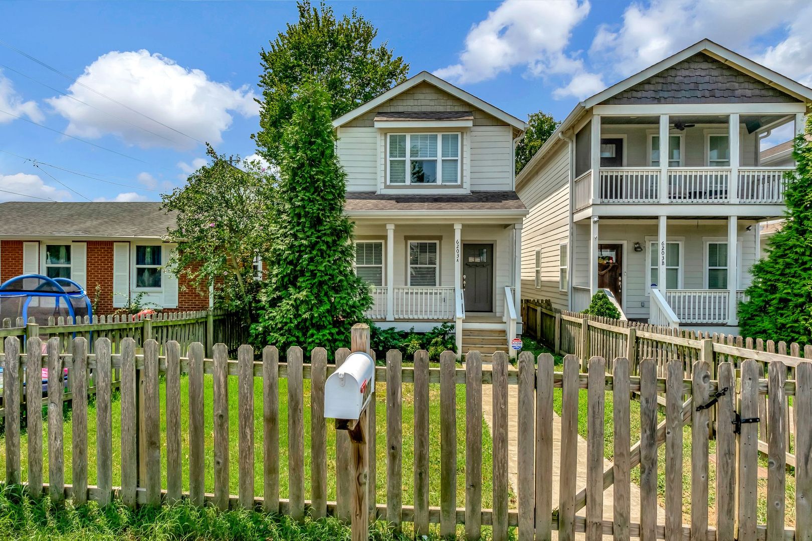 Nashville House: 6203A California Ave