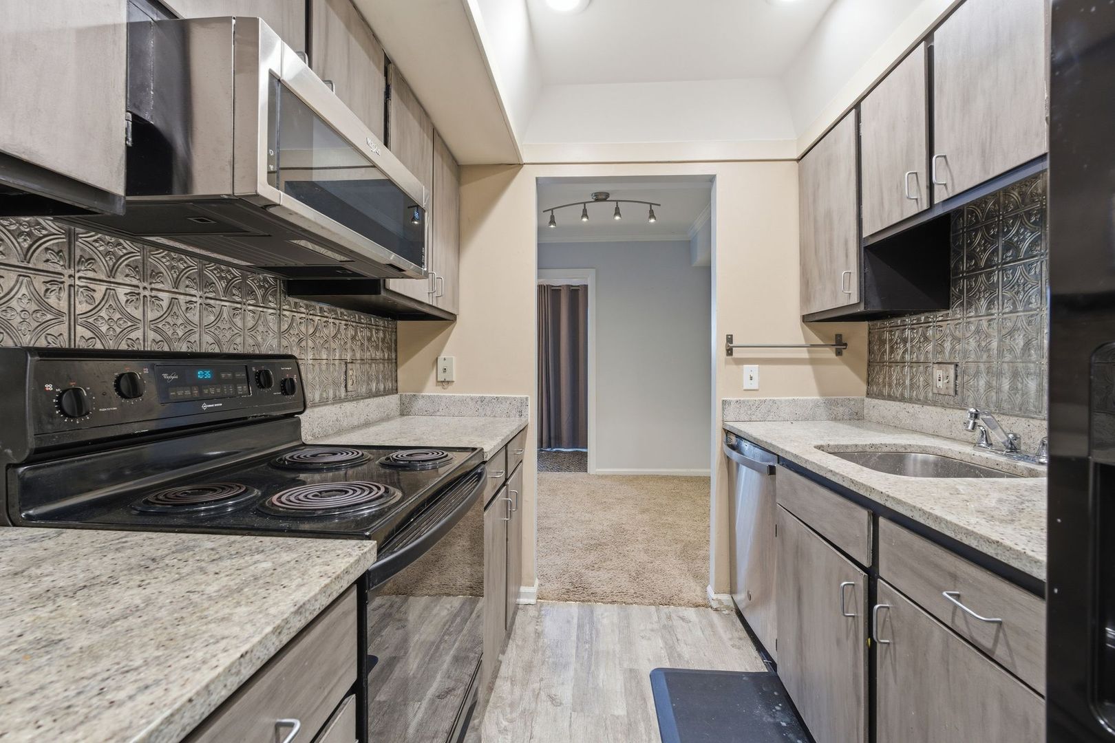 Nashville Condo: 5025 Hillsboro Pike