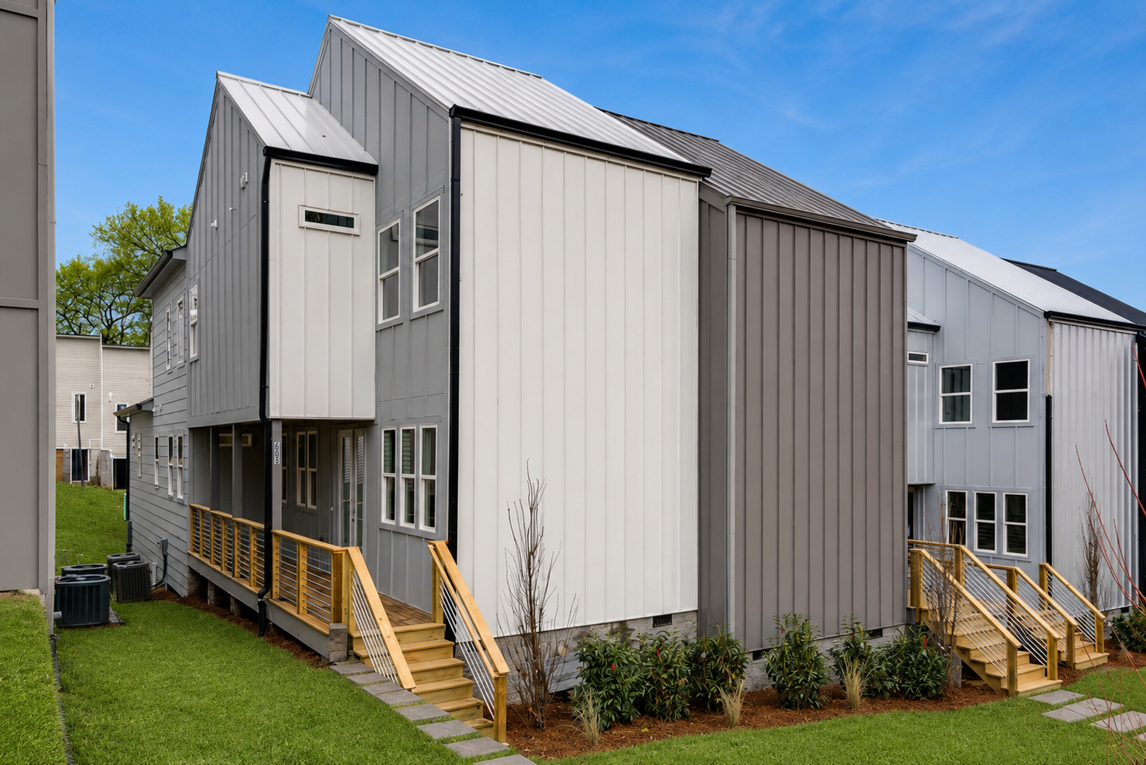 Nashville House: 425A 35th Ave