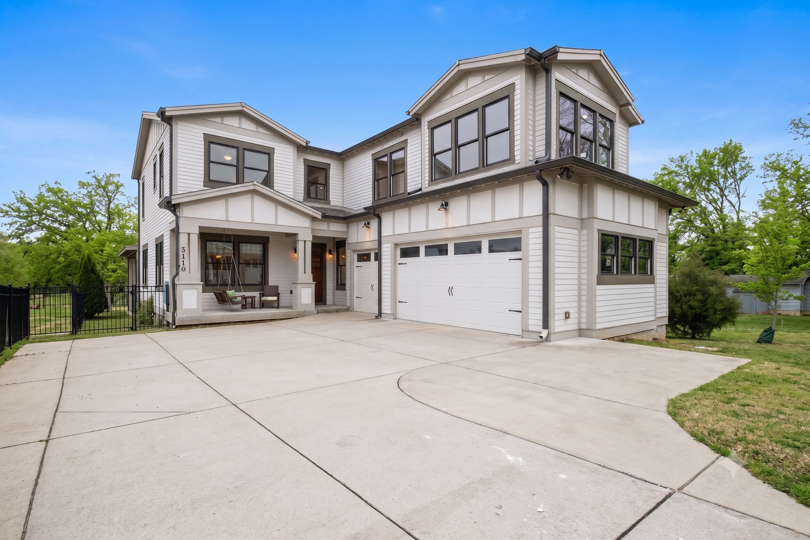 Nashville House: 311B 54th Ave N