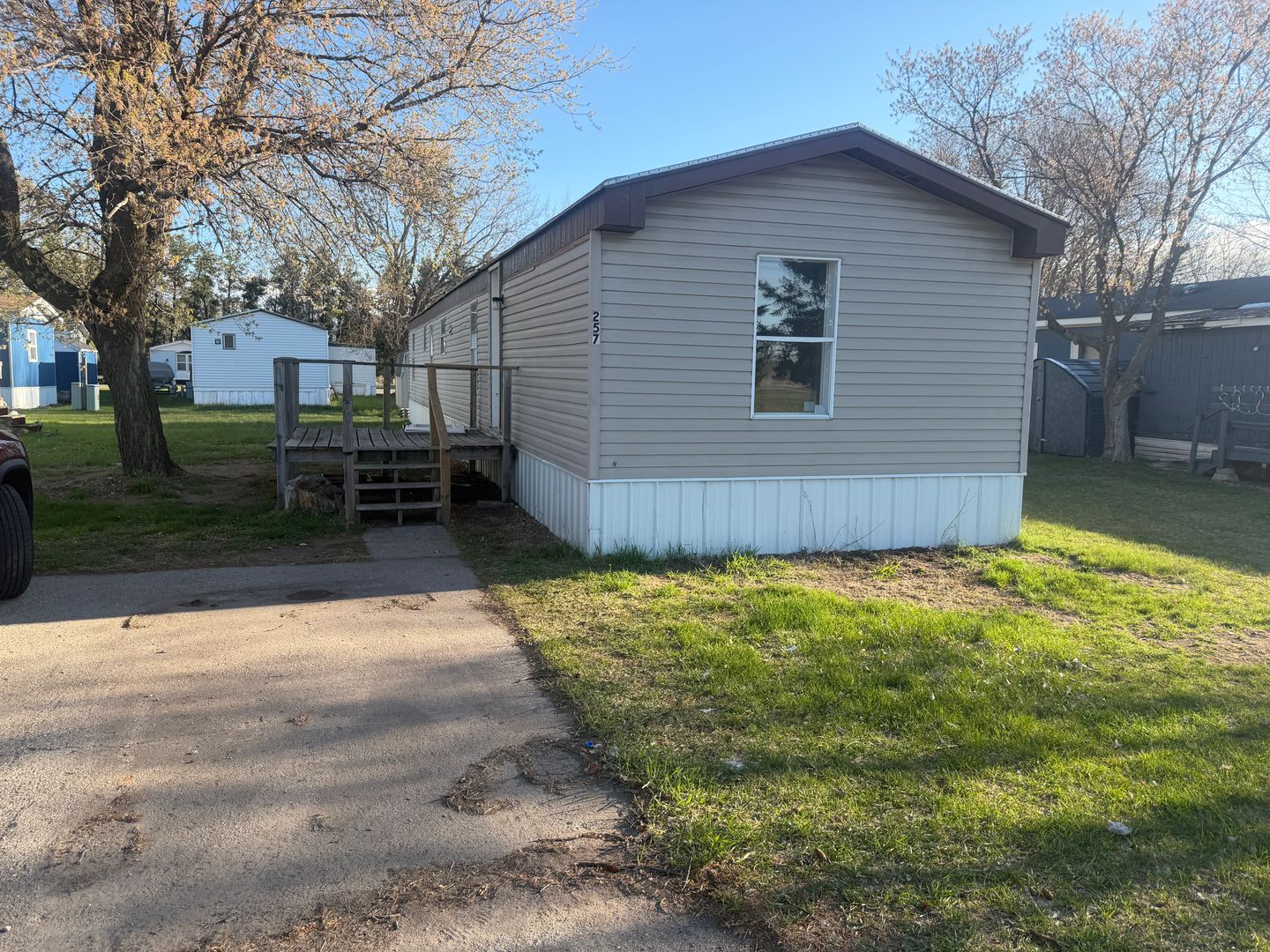 Perham Apartment: Pine Cone Park