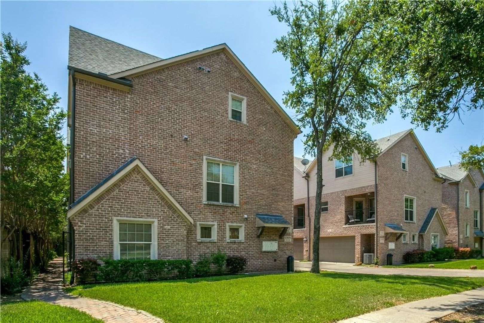Dallas House: 3421 Normandy Avenue