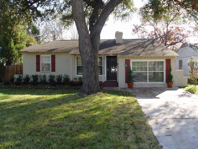 Dallas House: 5126 Mockingbird Lane