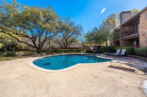 North Dallas condo w/ pool views – photo 1