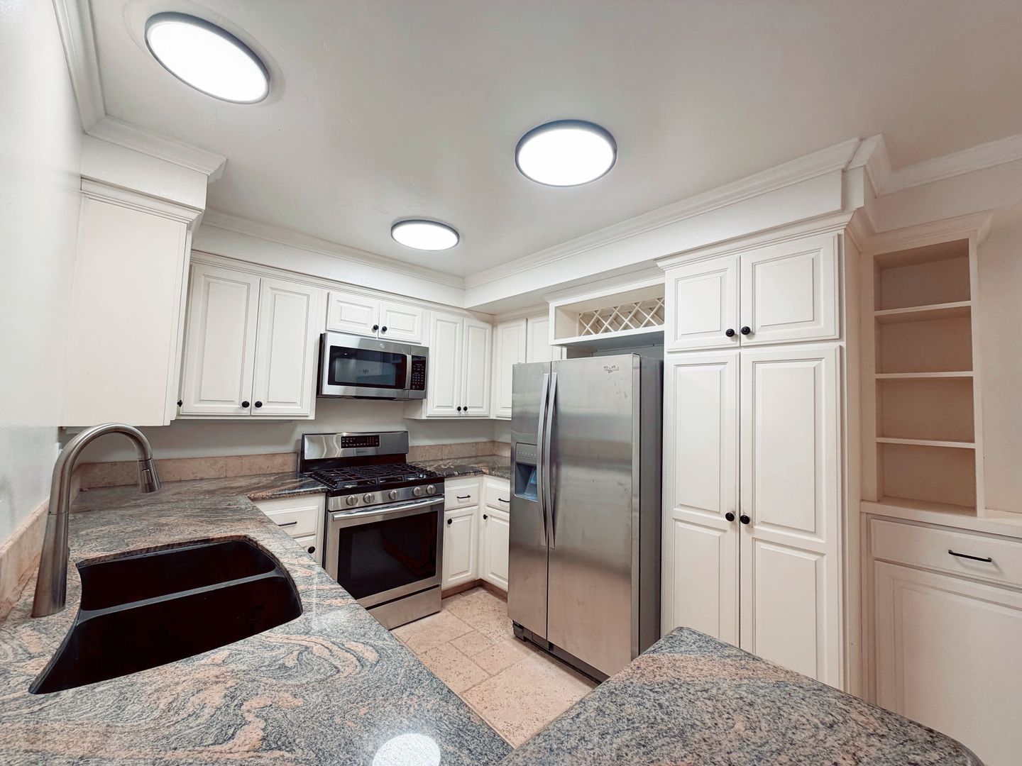 San Diego House: 12283 Carmel Vista Rd. #116