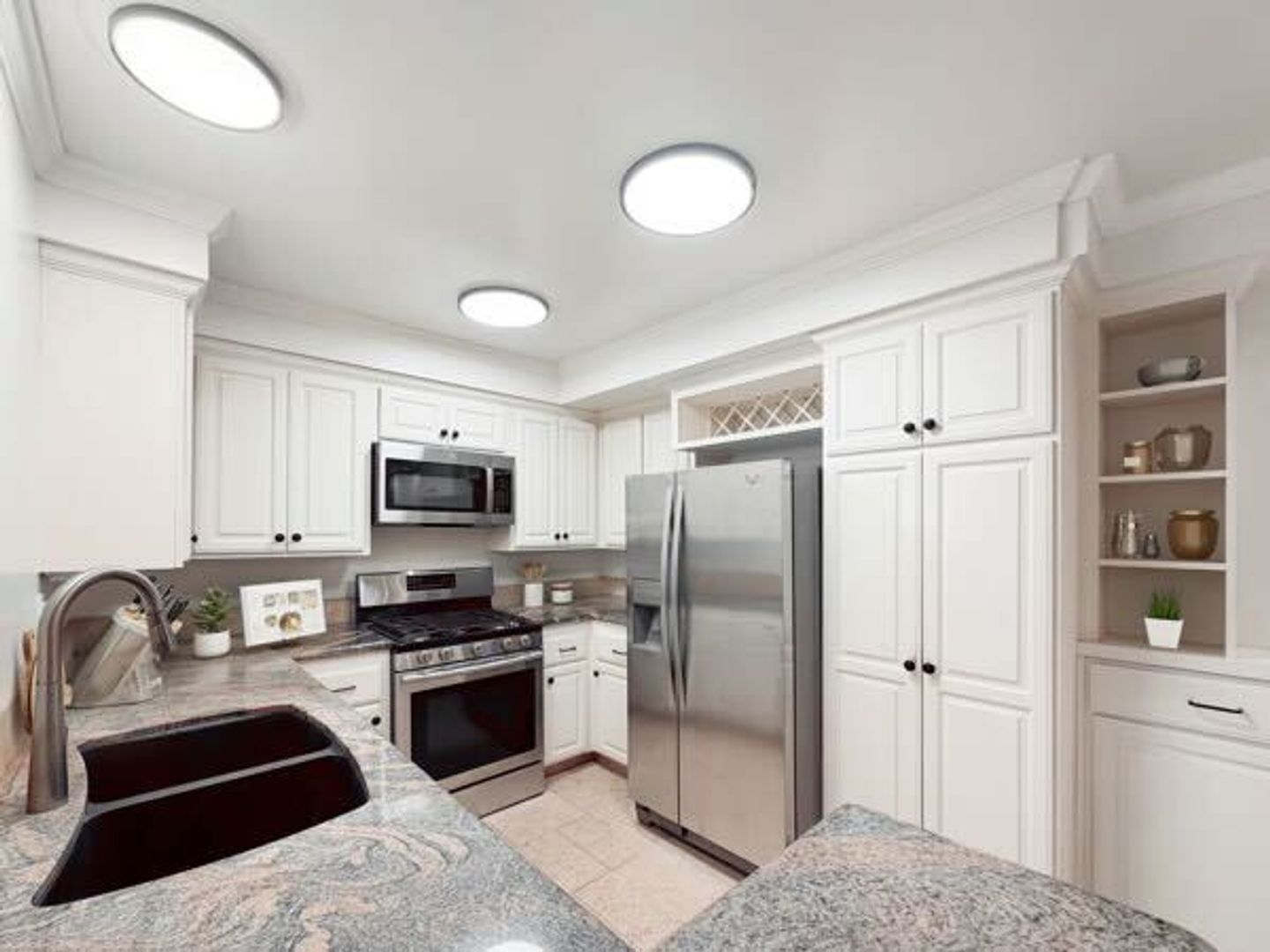 San Diego House: 12283 Carmel Vista Rd. #116