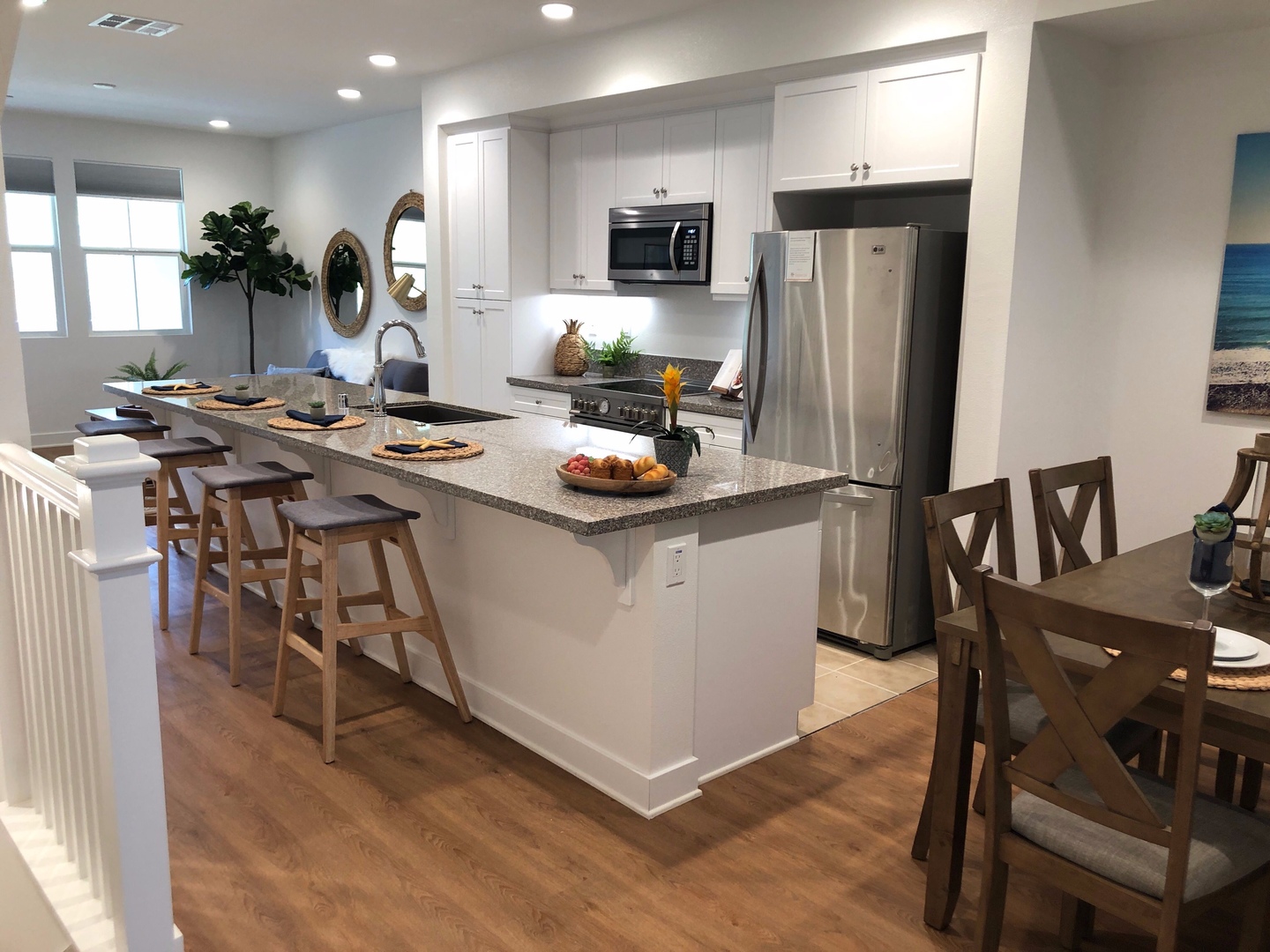 Oceanside House: 1109 Plumeria Way