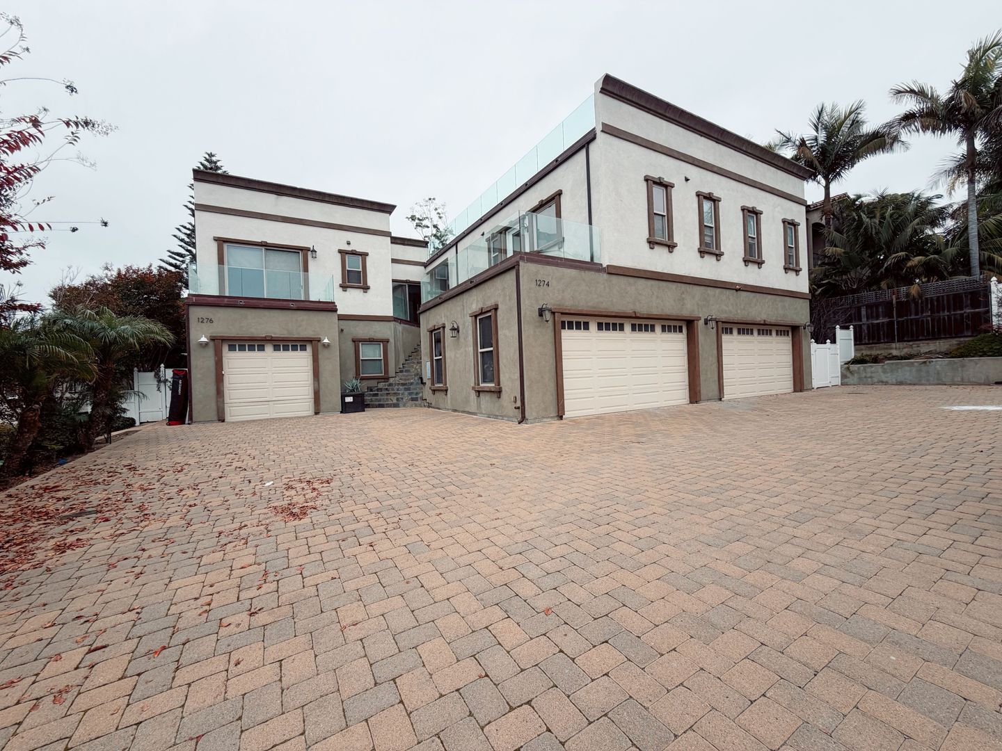 Carlsbad House: 1274 Pine Avenue