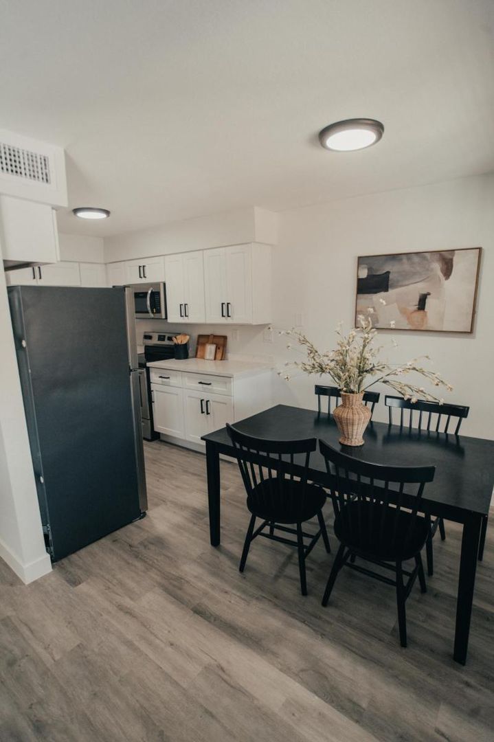 Tempe Apartment: 2026 S Hammond Dr