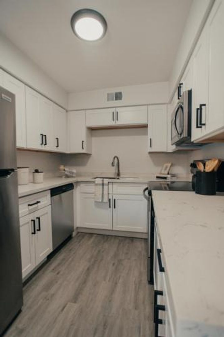 Tempe Apartment: 2026 S Hammond Dr