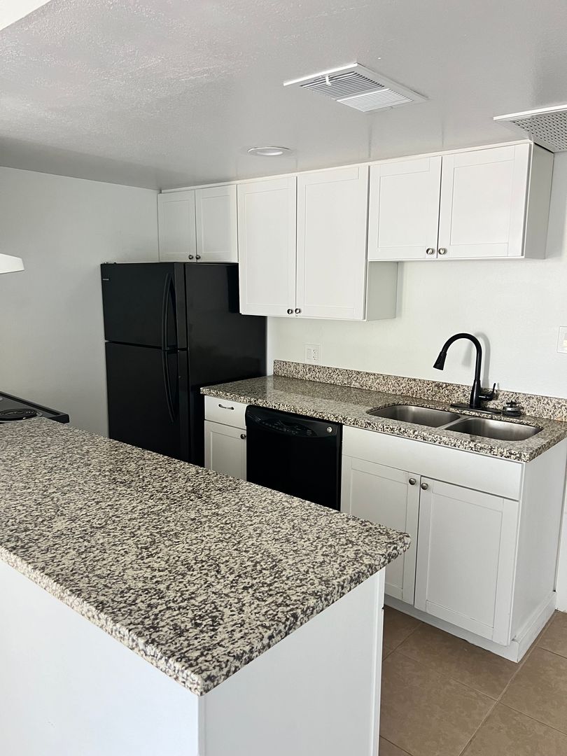 Phoenix Apartment: 3747 E Monterosa ST