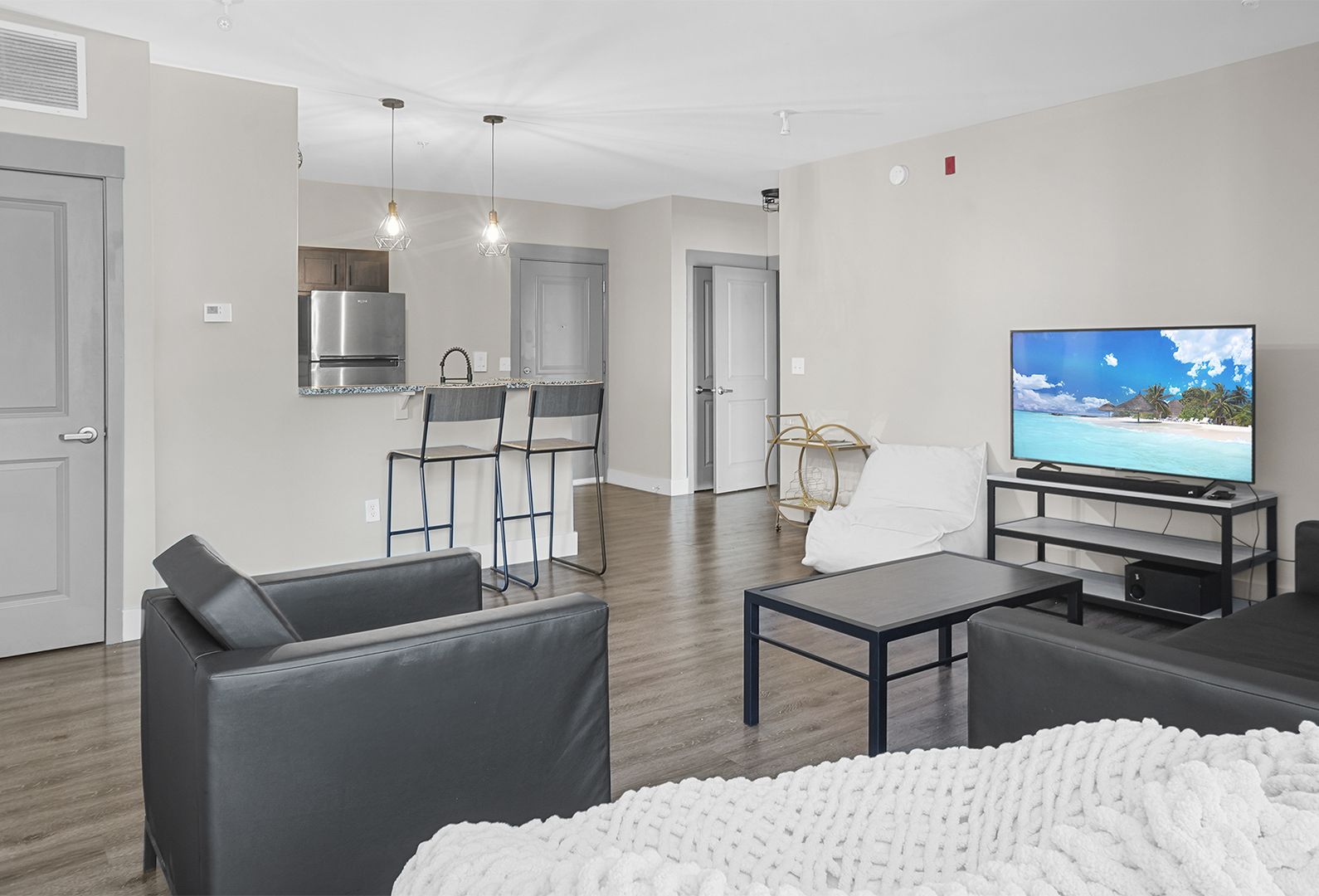 Bloomington Apartment: 524 N College Ave