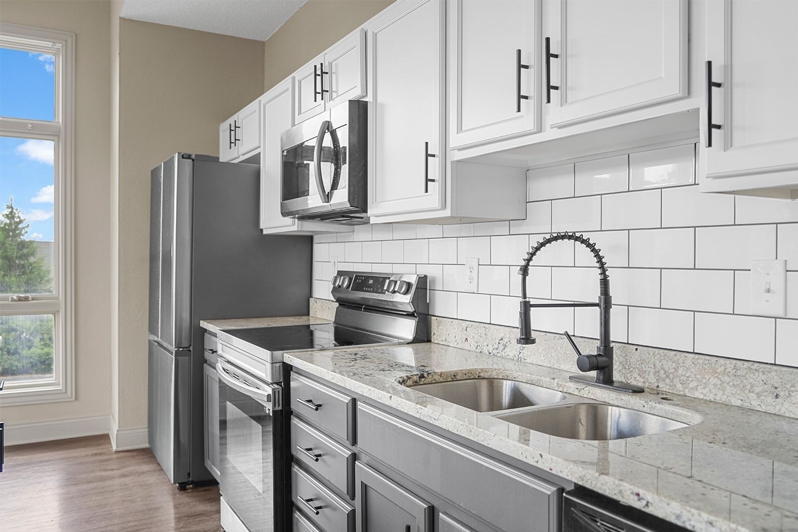 Bloomington Apartment: 524 N College Ave