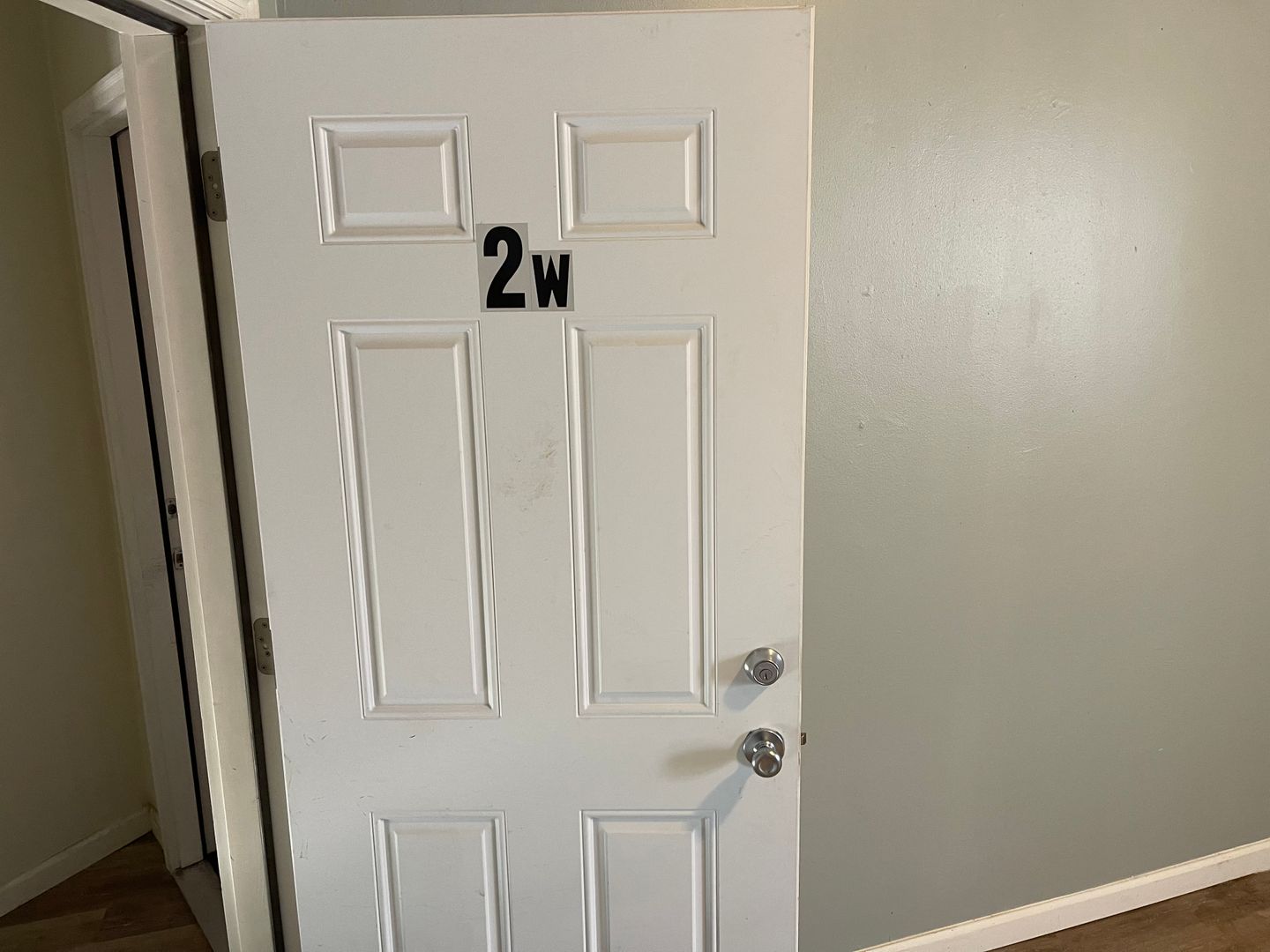 St. Louis Apartment: 4264 Norfolk Ave