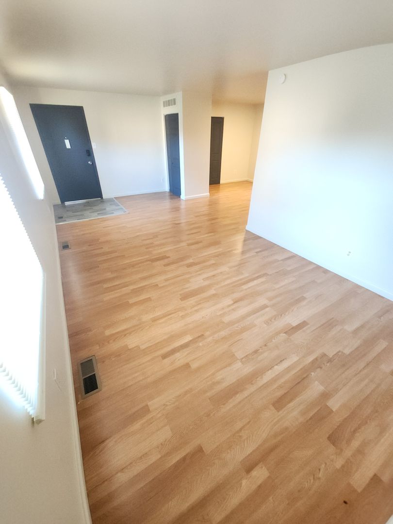 St. Louis Apartment: 9900 Sloane Square