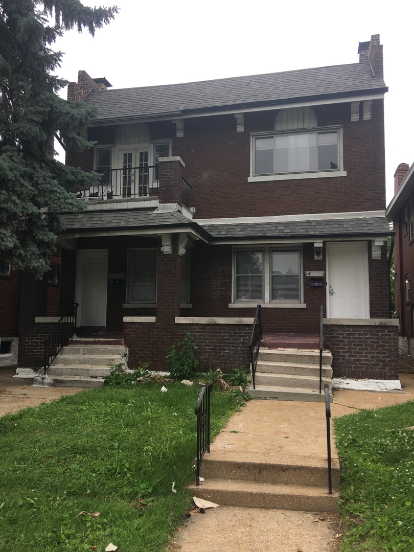 St. Louis Apartment: 4217 Grand Blvd.