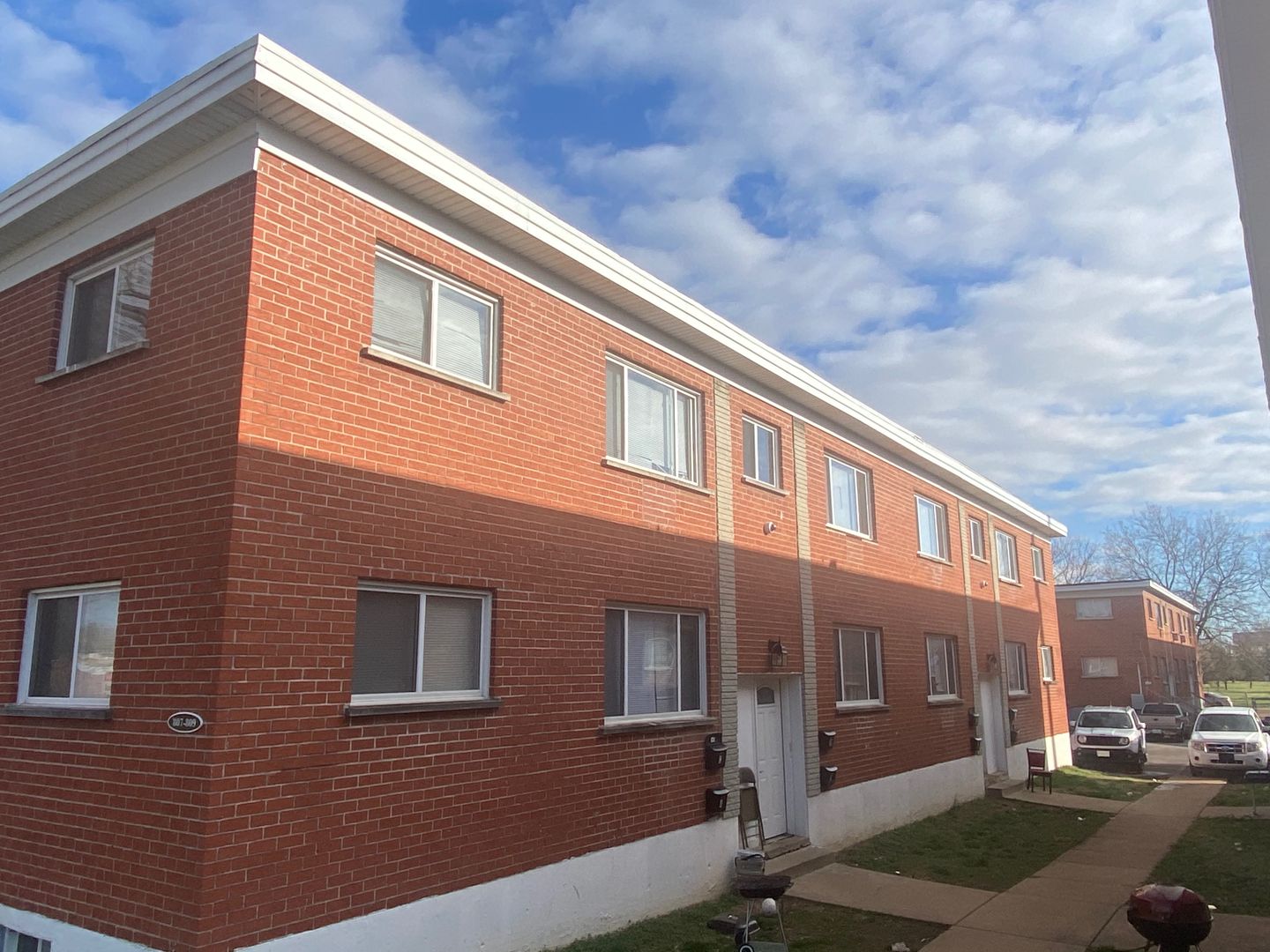 St Louis Apartment: 807-809 W. Courtois St.