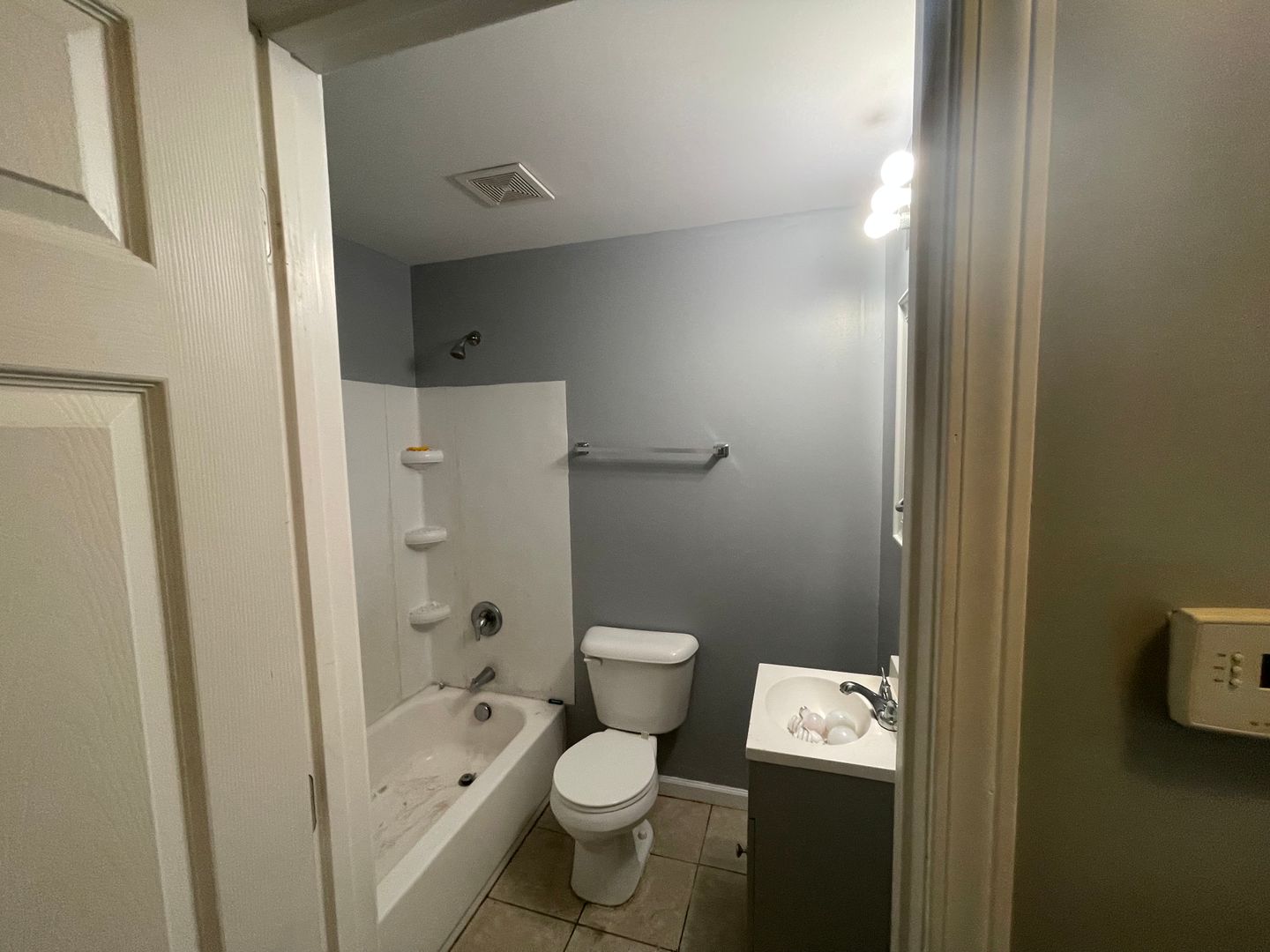 St Louis Apartment: 807-809 W. Courtois St.