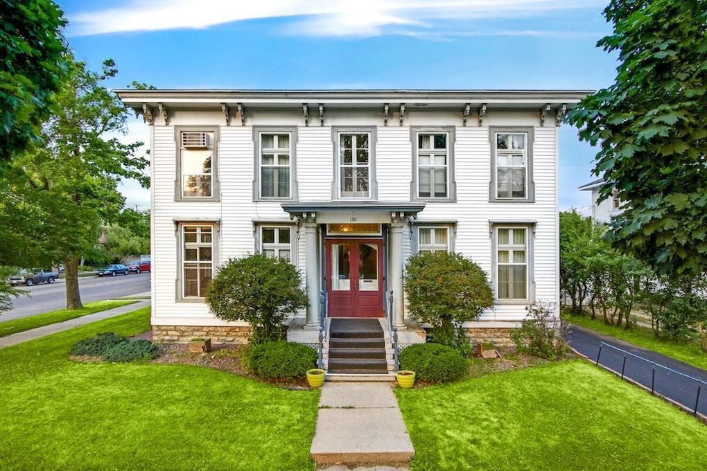 La Crosse Apartment: 101 9th St S