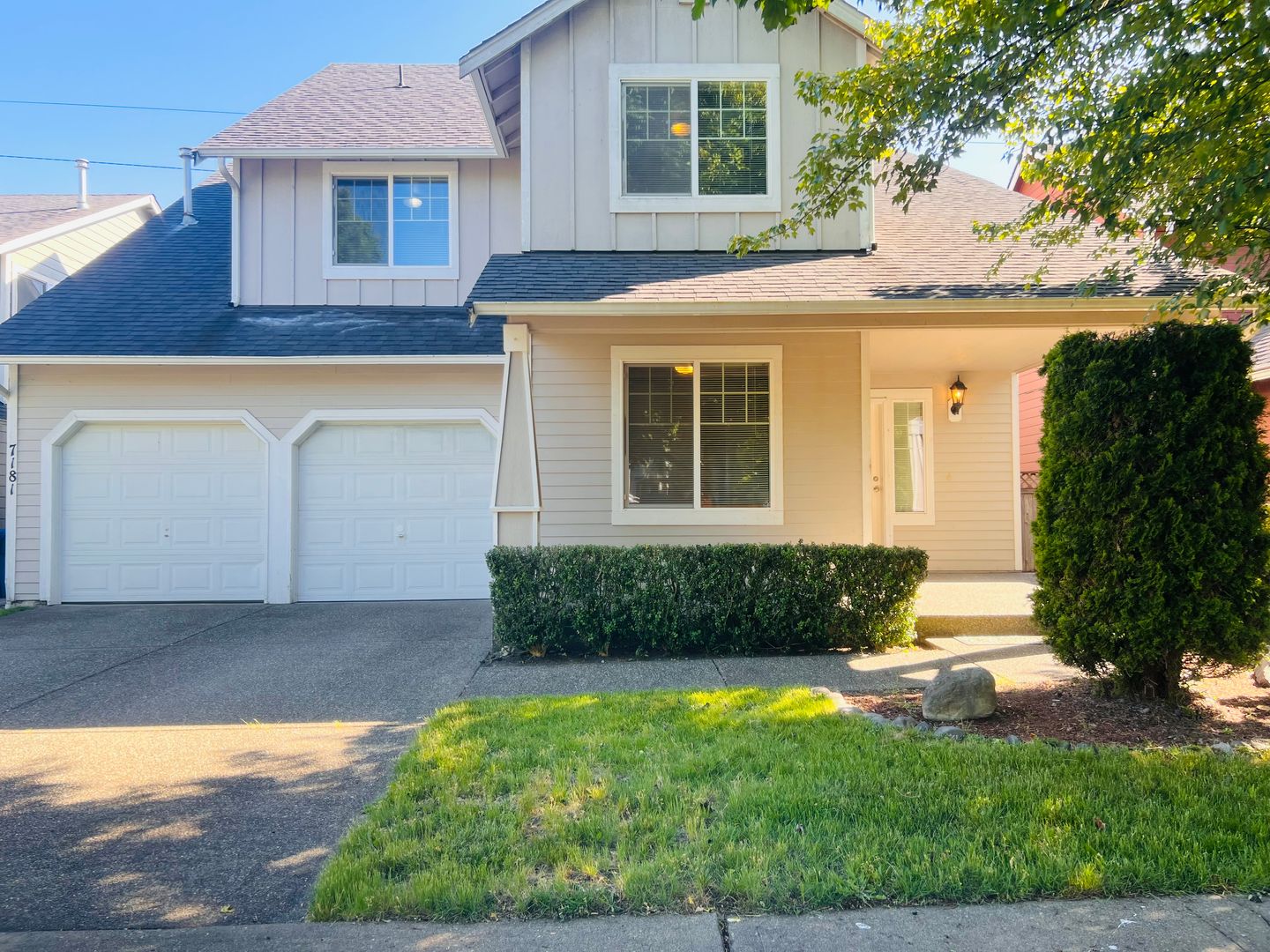 Lacey House: 7181 Radius Loop SE