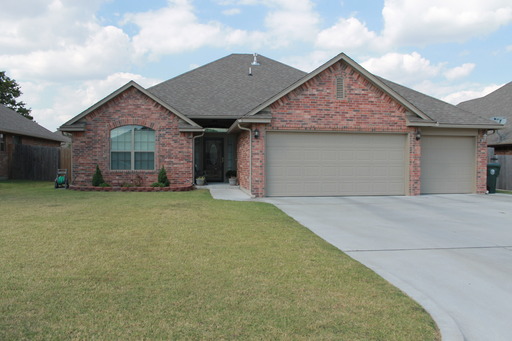 Just Like New! Absolutely Lovely! - Choctaw Schools! – photo 1