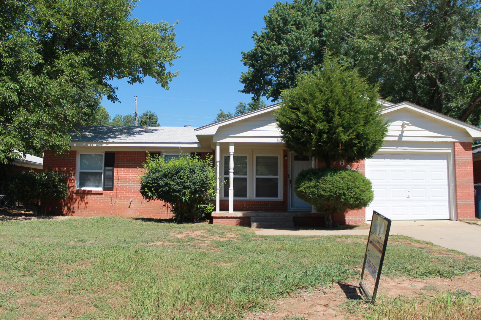 Midwest City House: 641 E Frolich Dr