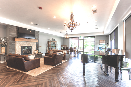 Large 1 Bed 1 Bath & Office 3rd Floor - Get 8 Weeks Free With 14 Month Lease – photo 1