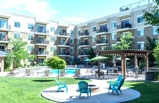 Get One Month Free With 12 Month Lease~ 1 Bed 1 Bath Courtyard Facing Apartment