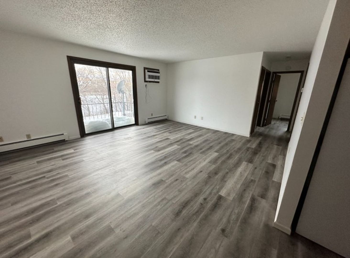 Bismarck Apartment: 113 W Interstate Ave