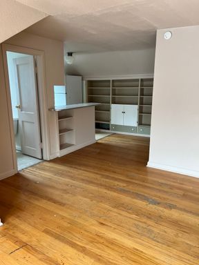 Top Floor Efficency Unit