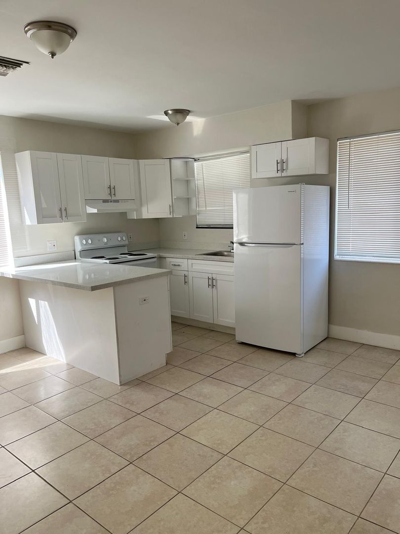 Fort Lauderdale Apartment: 609 SW 20 Ter