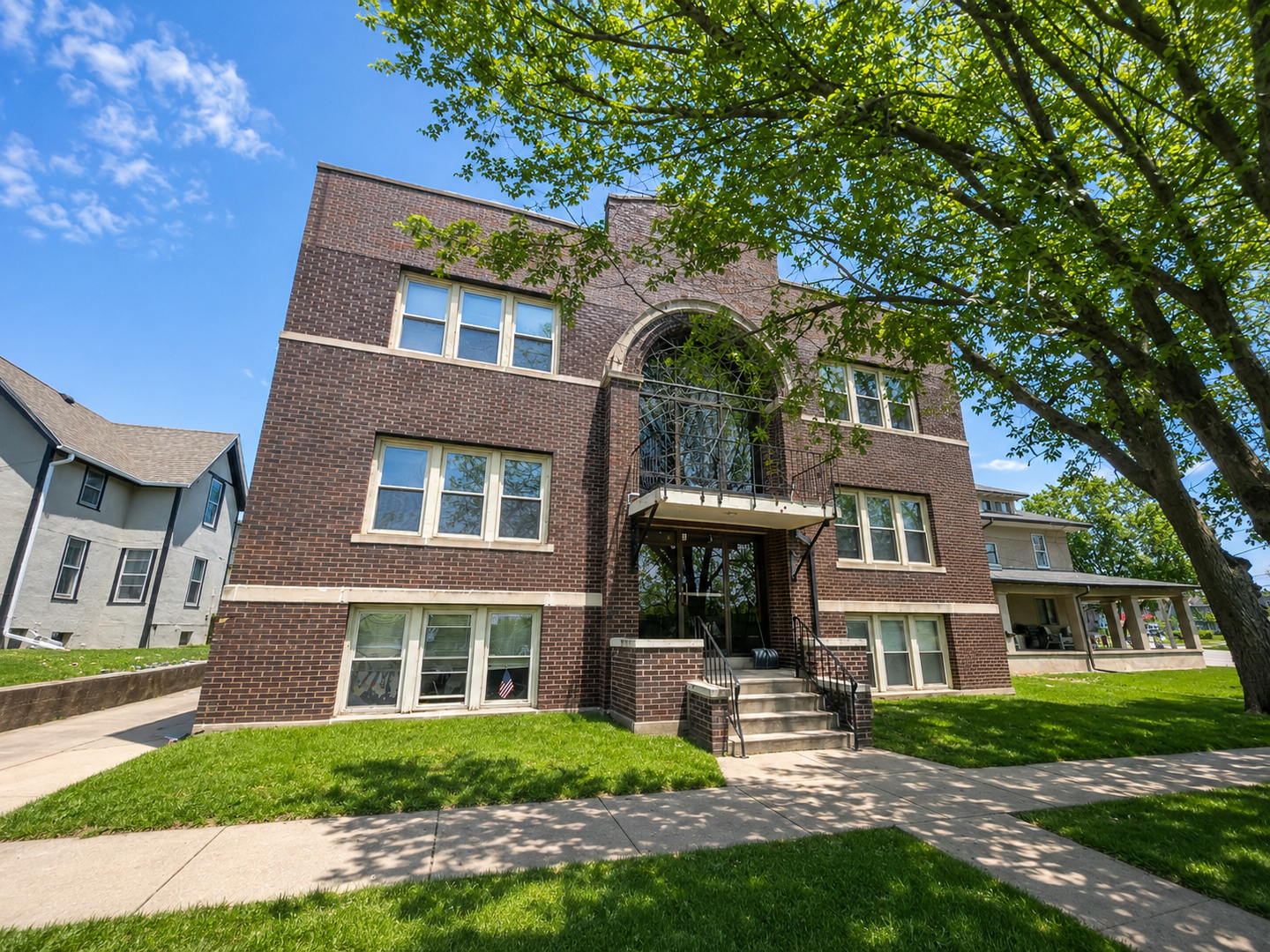 Sioux City Apartment: 918 S Paxton